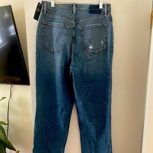 Brand New: Abercrombie the 90s straight Jean 30 (size 10)